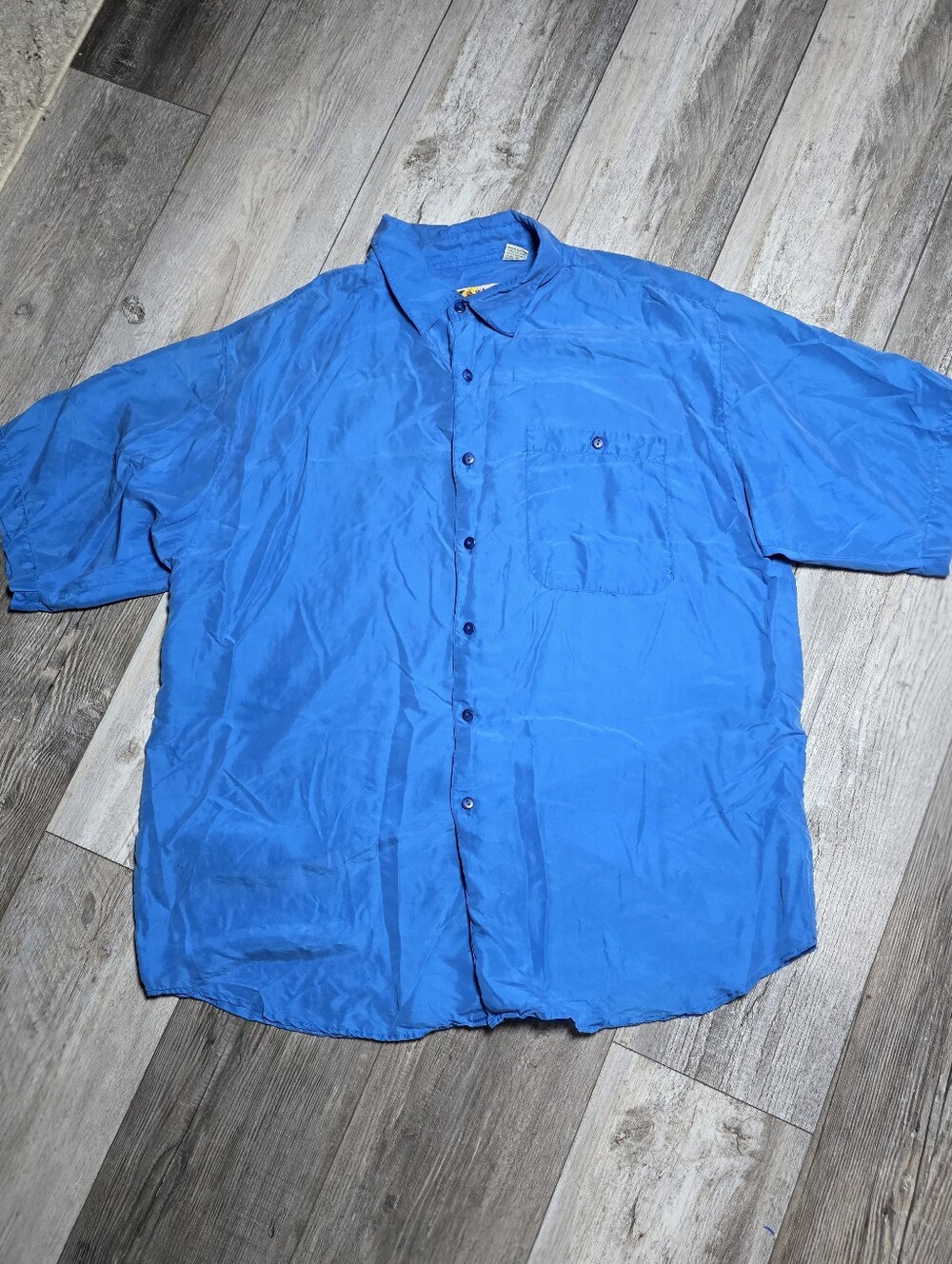 Creative Edge Men's Vintage 90's 100% Silk Short Sleeve Button-down Short Sz Lg